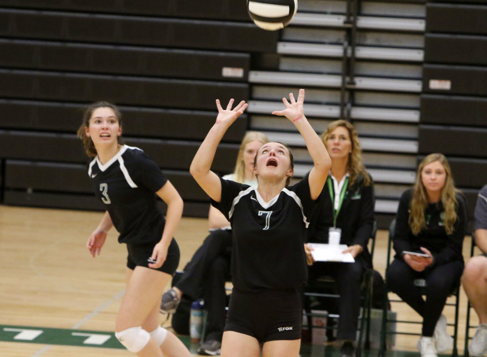 Gallery: Bishop Noll at Illiana Christian volleyball